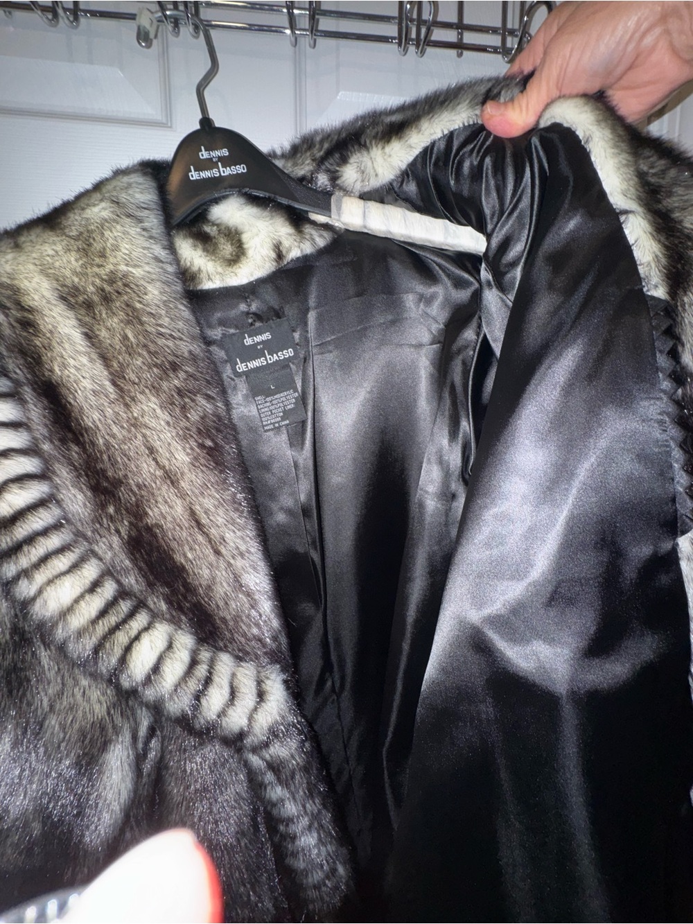 VTG 80’s-Dennis Basso Black and Gray Women’s size LG Warm Faux Fur Coat w/BlkBag - Picture 5 of 9